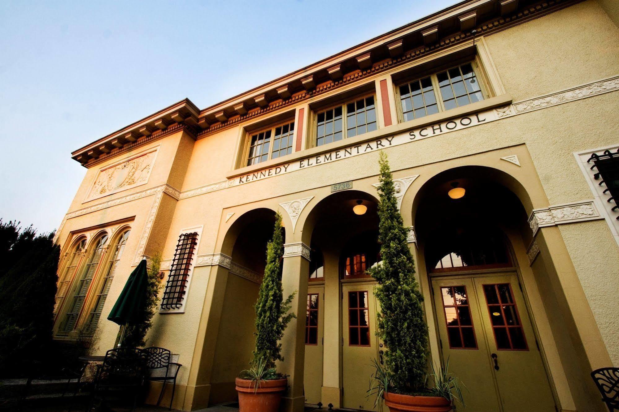 Mcmenamins Kennedy School Otel Portland Dış mekan fotoğraf